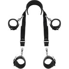 fetish submissive position maitre avec 4 menottes doublees de noprene