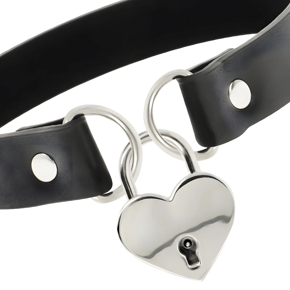 coquette chic desire collier en cuir vegan avec accessoire coeur avec cl