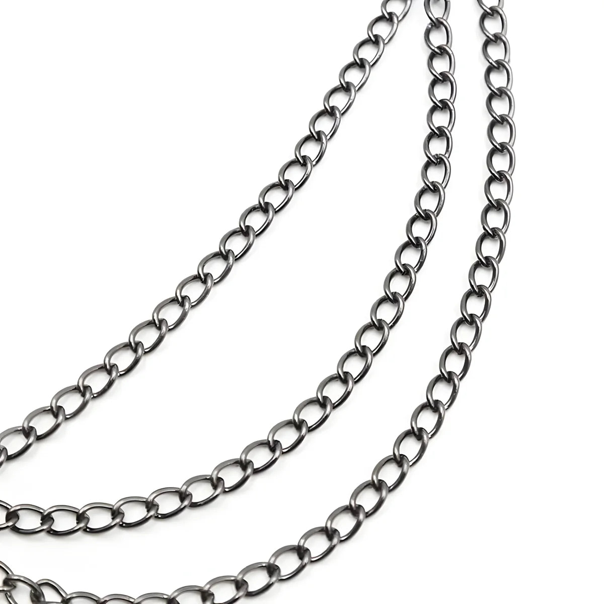 ohmama fetish pinces a tetons avec chaines noires