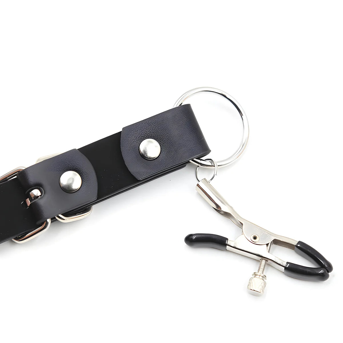 ohmama fetish pinces clitoris avec sangles de jambes