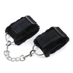 Menottes Ohmama en fourrure douce et sensuelle - Vignette | Adopt1toy