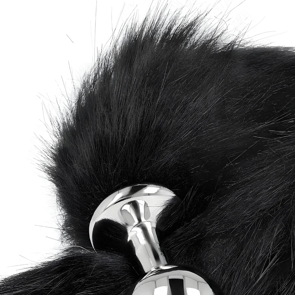 kink plug anal taille m 8 x 3 5 cm avec queue synthetique 40 cm noir