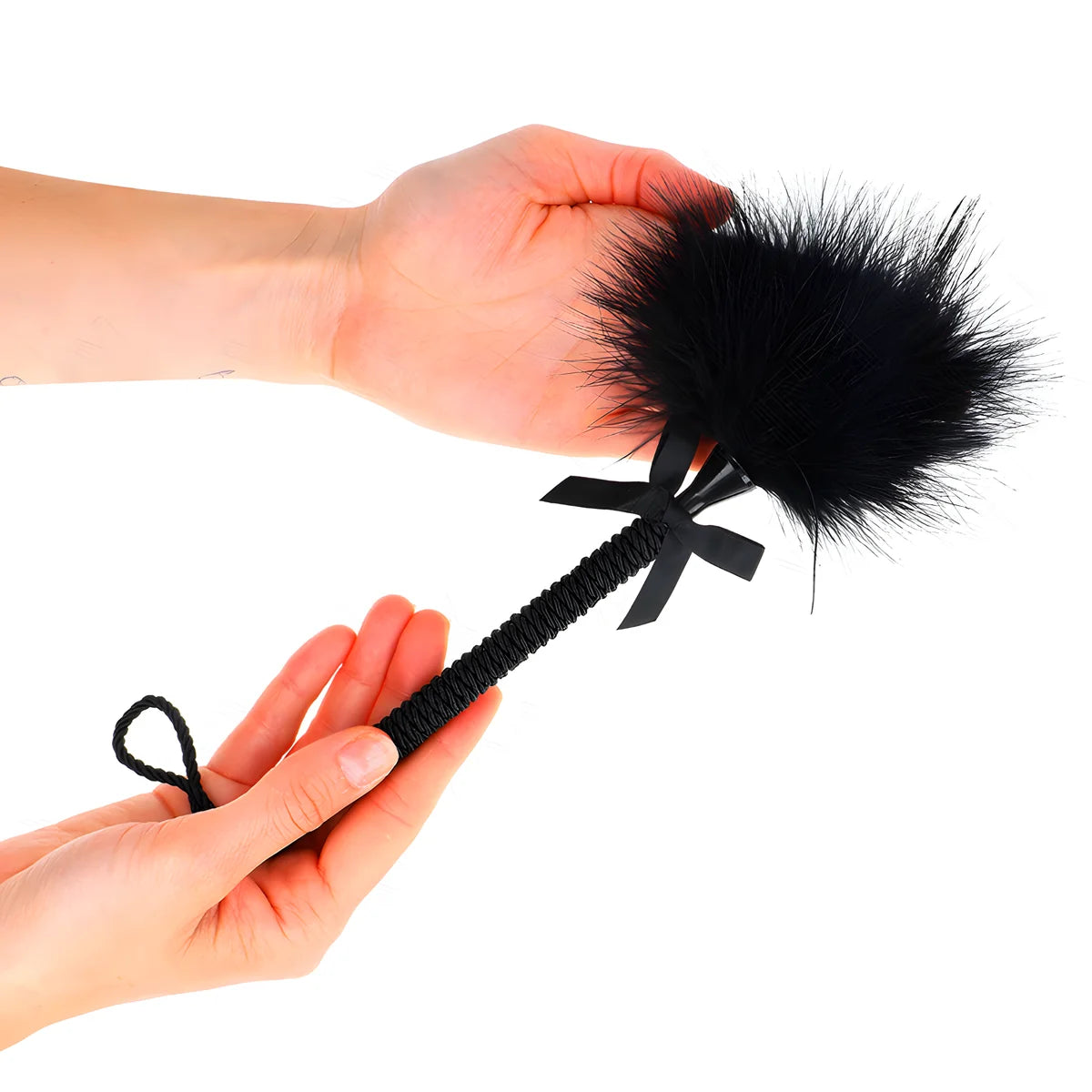 kink baguette en corde de nylon avec plumes chatouillantes et noeud noir 25 cm