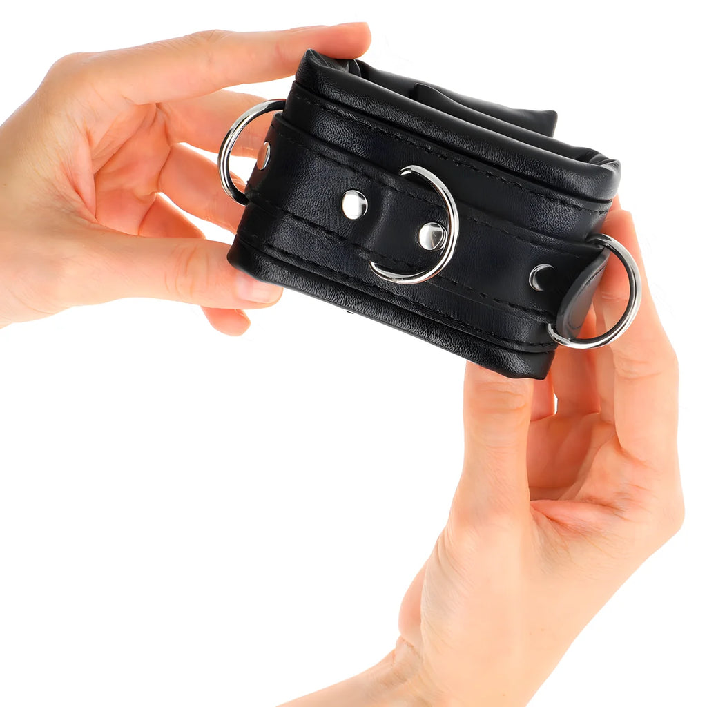 kink appui poignets lourds doubles de fourrure noire reglables 20 30 cm x 6 cm