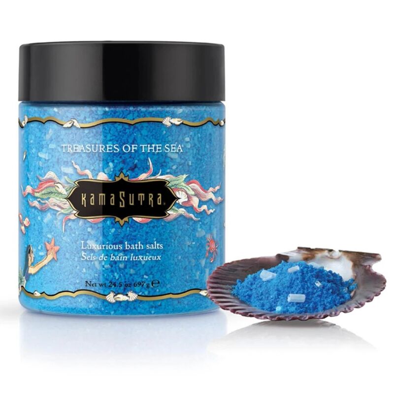 Pot Kamasutra Treasures of the Sea sels de bain 697 g vu de face, coquillage de presentation a cote, mineraux marins qui colorent l'eau en bleu apaisant et adoucissent la peau.
