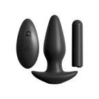 Plug anal vibrant en silicone noir a pointe effilee, presente avec son bullet amovible et sa telecommande ronde sans fil pour piloter les vibrations a distance.
