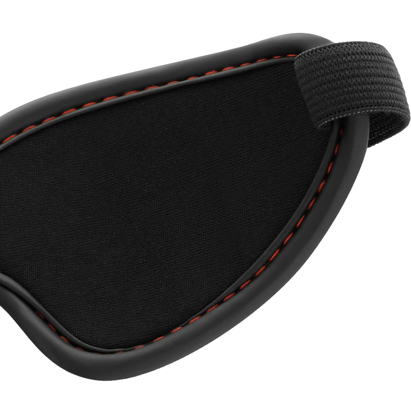 Masque aveugle cuir vegan réglable Begme — détail texture surface
