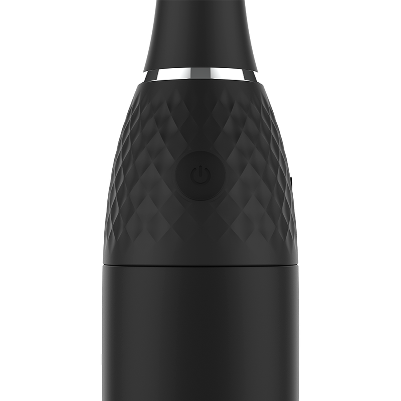 Gros plan du corps de la douche anale Anbiguo en silicone noir texturé diamant, bouton de mise en marche et liseré chrome, poire de lavement a 5 intensites.