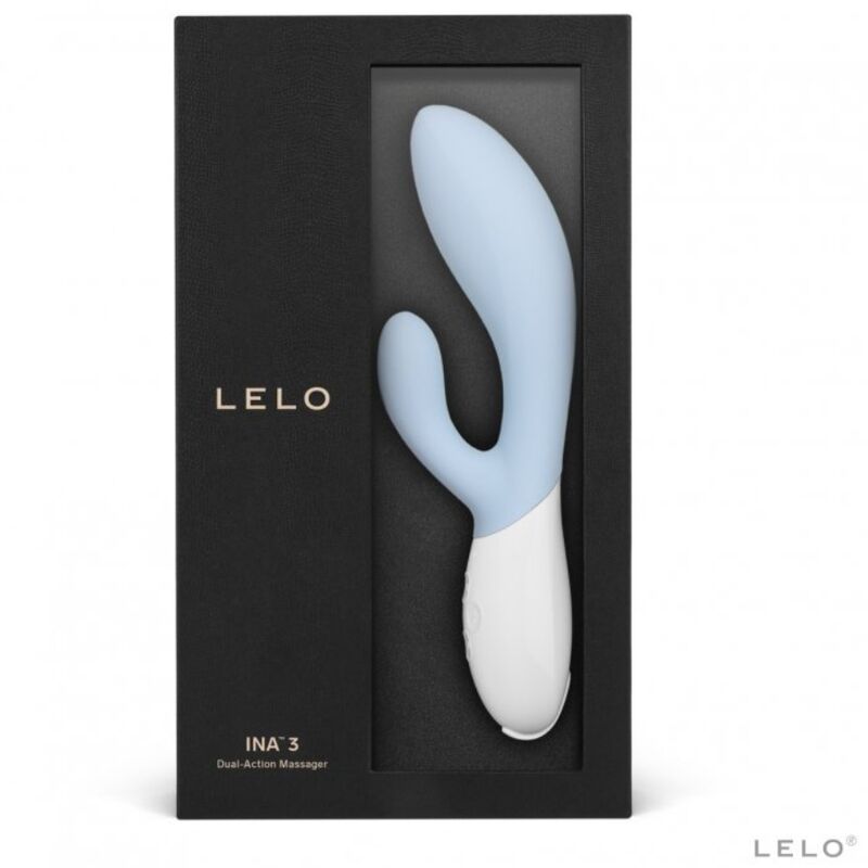 Boite Lelo Ina 3 bleu ciel de face, rabbit a manche blanc presente sous fenetre, masseur double action point G et clitoris en silicone biocompatible, emballage noir premium.