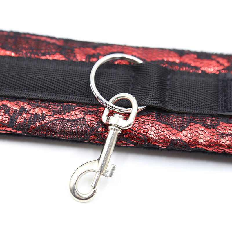 Menottes velours ajustables rouge et noir — vue de dos