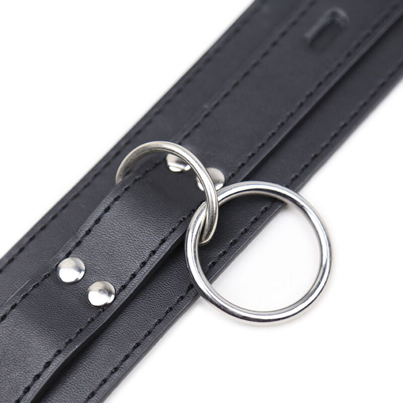 Collier de soumission à trois anneaux avec laisse — détail produit