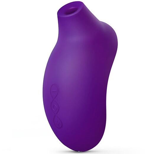 Stimulateur clitoridien sonique Sona 2 violet en silicone, vu de profil avec son embout arrondi d'aspiration, ondes SenSonic sans contact direct, rechargeable.