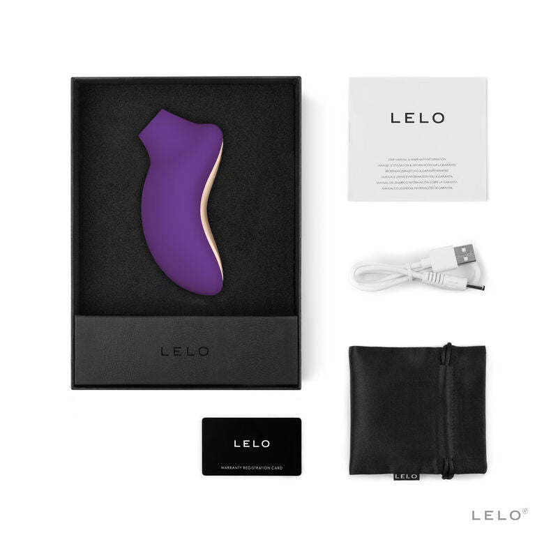 Stimulateur clitoridien Sona 2 violet dans son coffret avec câble USB et pochette Lelo, masseur sonique en silicone à embout d'aspiration sans contact direct.