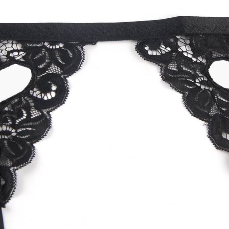 Porte-jarretelles Subblime en dentelle noire a plat, decoupes en cœur et feston, bande elastique souple, detail de la dentelle ajouree.