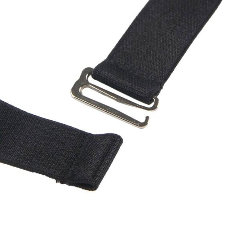 Gros plan sur la fermeture metallique du porte-jarretelles Subblime, bande elastique noire et boucle a crochet reglable, finition technique.