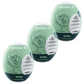 Trois oeufs masturbateurs Satisfyer Riffle vert sauge presentes en degrade de tailles, gaines blanches striees visibles, decor visage au trait sur chaque coque.