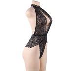 Body teddy dentelle dos nu bonnets ouverts — détail texture surface