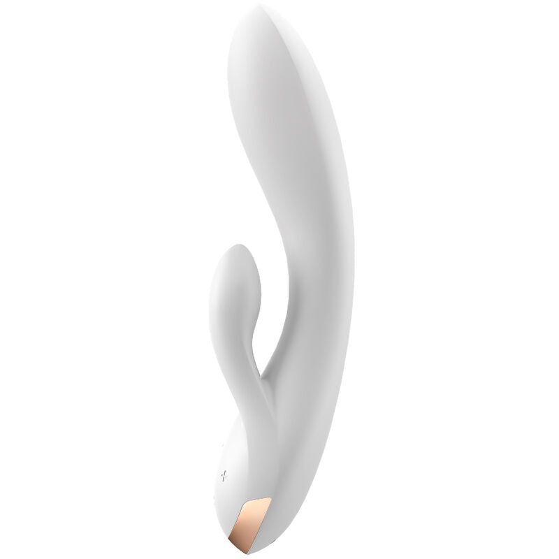 Vibrateur lapin Double Flex blanc en silicone à tige galbée et oreille latérale, vue de face, trois moteurs indépendants, connecté par application gratuite, étanche IPX7 Satisfyer