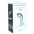 Boite blanche ElectraStim Rogue presentant le masseur de prostate e-stim en metal chrome, design courbe asymetrique sur socle transparent pour stimulation interne.