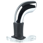 Masseur de prostate Rogue ElectraStim en metal chrome et noir pose sur sa base transparente, tige courbe asymetrique e-stim de 260 g pour stimulation prostatique.