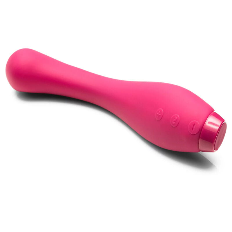 Vibromasseur point G Juno rose couché, tige incurvée à embout incliné squishy et base à boutons rouges, finition lisse du produit vue de biais sur fond blanc parfaitement épuré et lumineux.