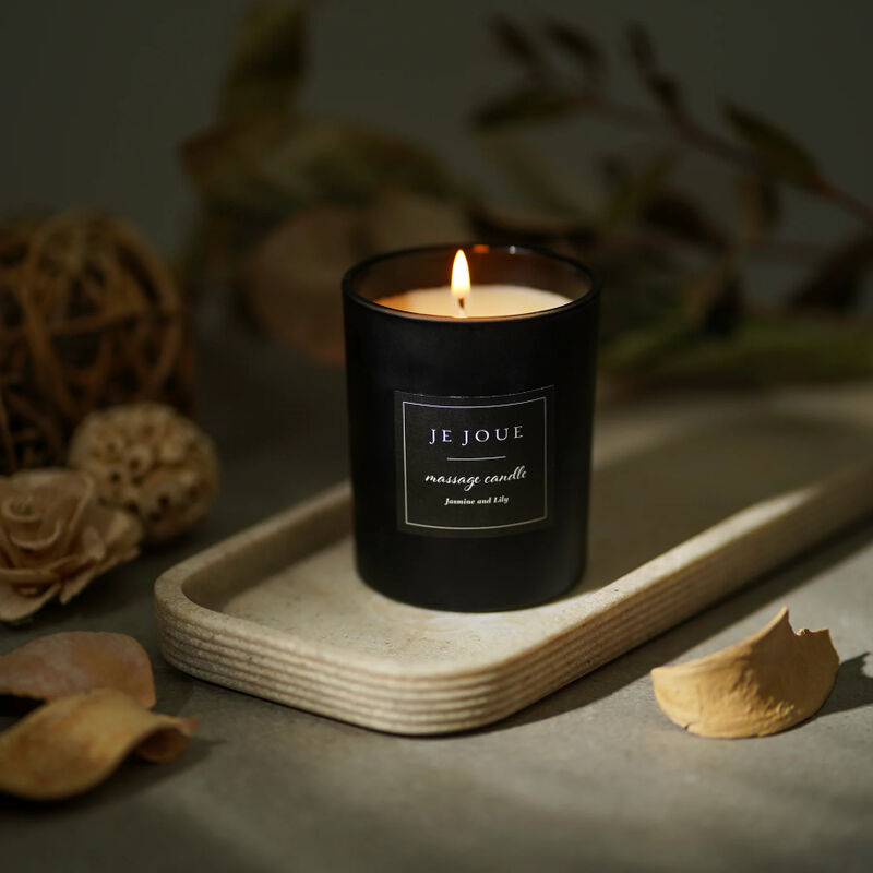 Bougie de massage parfum jasmin et lys — vue de profil