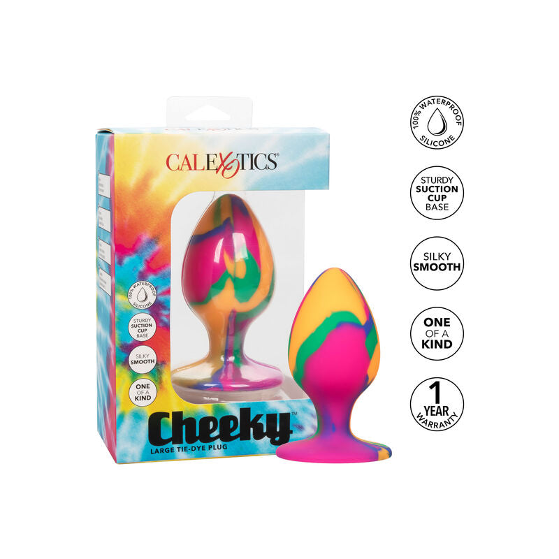 Packaging Cheeky Large Tie-Dye Plug CalExotics, plug anal en silicone multicolore en vitrine, pictogrammes base ventouse, silky smooth et garantie un an.