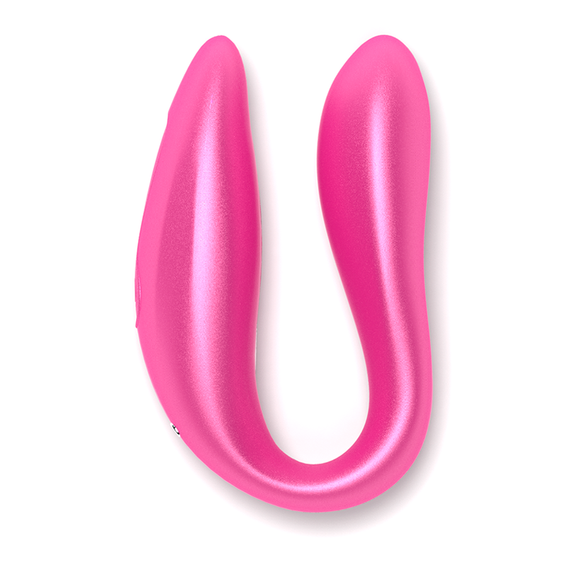 Gros plan du stimulateur couple Lisboa Oninder en silicone rose, forme de U lisse non realiste a deux branches pour une stimulation simultanee du couple.