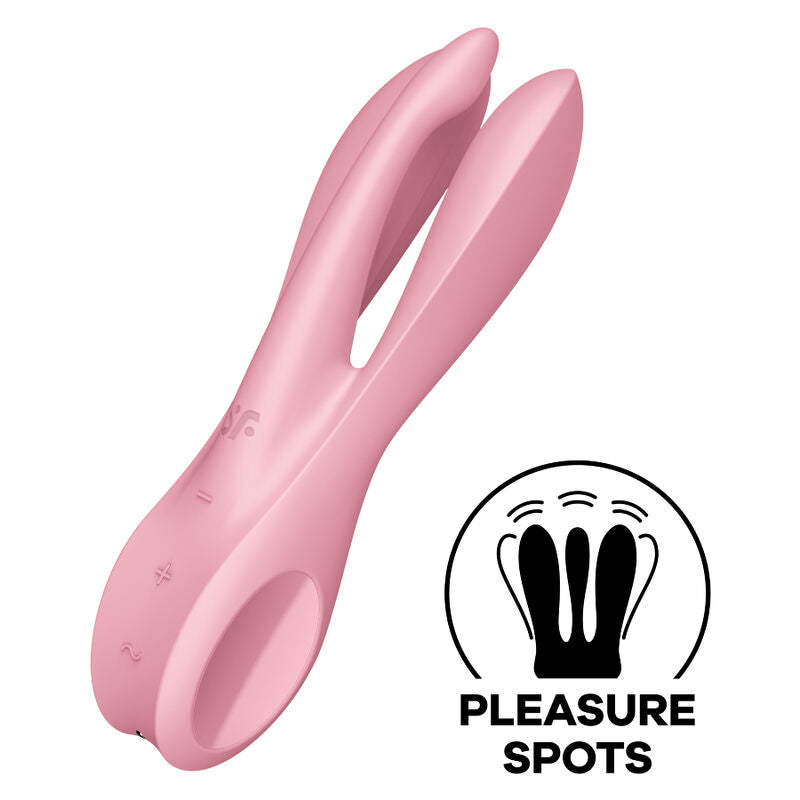 Vibromasseur Threesome 1 rose vu sous angle, trois bras souples et poignee ergonomique, silicone doux, stimulation large du clitoris et des levres.