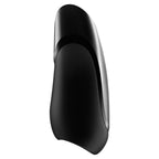 Masturbateur vibrant pour homme noir vu de profil, coque ergonomique en silicone et ouverture laterale lisse, etanche et rechargeable, controle par application