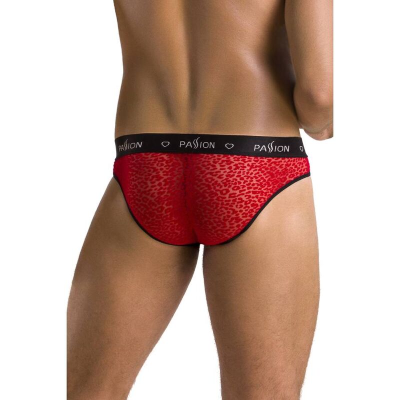 Slip homme Mike rouge leopard vu de dos sur le bassin du mannequin, coupe moulante galbant les fesses, ceinture logo Passion, design sensuel.