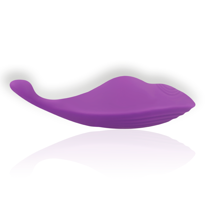 Culotte vibrante Mindy violette de profil, fine et galbée pour epouser les contours du corps ; stimulateur en silicone discret, dix modes vibratoires, etanche et telecommande