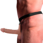Vue de profil de la gaine couleur chair du harnais Intense en silicone, portée à la hanche
