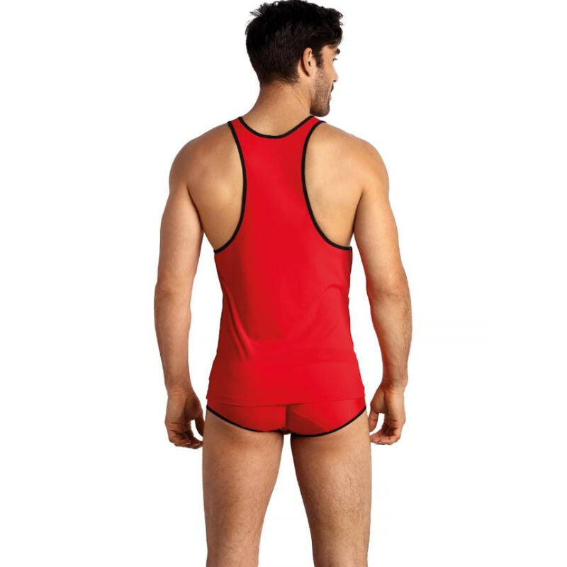 Debardeur homme microfibre rouge bordure noire porte de dos avec slip assorti, dos nageur racerback, coupe ajustee Anais degageant le dos masculin, vue arriere.