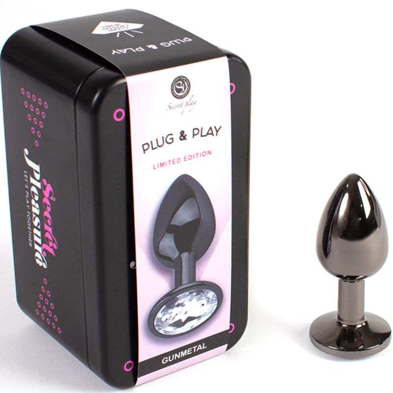 Coffret Plug and Play Gunmetal avec plug metal fume a strass cristal, boite illustree noire, kit cadeau pour decouvrir le plug bijou Secret Pleasure.