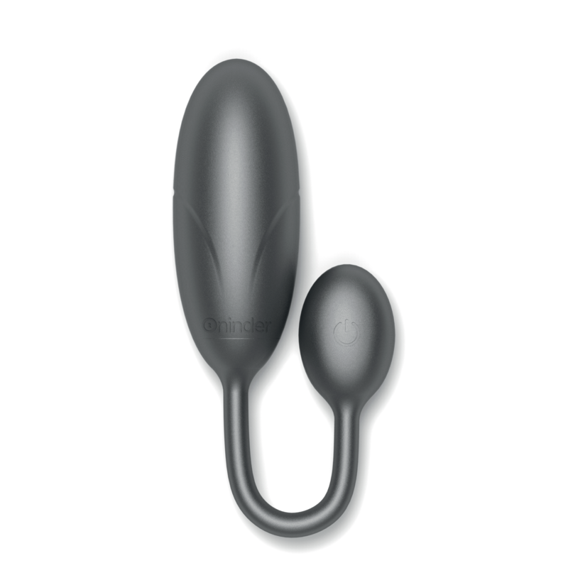 Gros plan de l'oeuf vibrant Denver Oninder en silicone gris anthracite, grosse bille lisse et petit oeuf de commande relies par une tige souple.