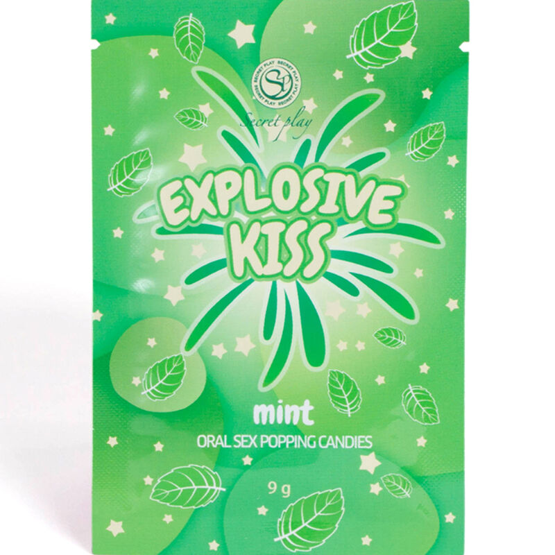 Gros plan du sachet vert Explosive Kiss Secretplay menthe, bonbons petillants comestibles pour stimuler le sexe oral, effet d'explosion en bouche.