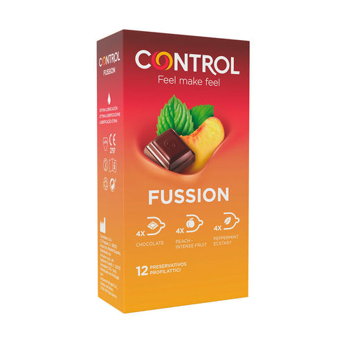 Boite orange de face Control Fussion, preservatifs aromatises en latex naturel trio de saveurs gourmandes et couleurs assorties, forme anatomique lubrifiee, boite de 12.