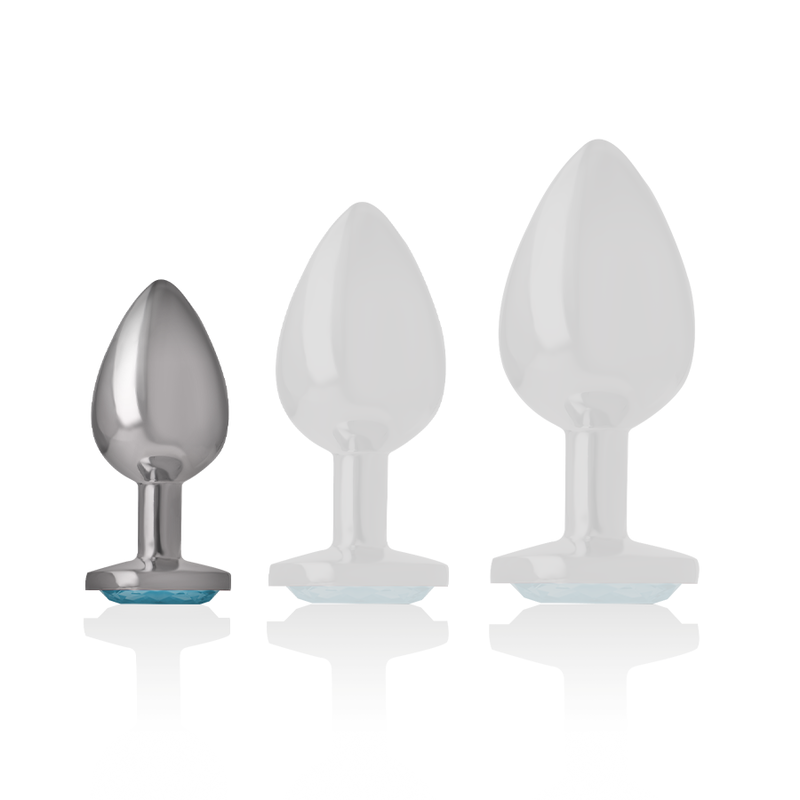 Trois plugs anaux bijou Intense classes par taille, embouts metal chrome lisses et bases coeur a pierre bleu ciel, comparatif de gabarit sur fond blanc