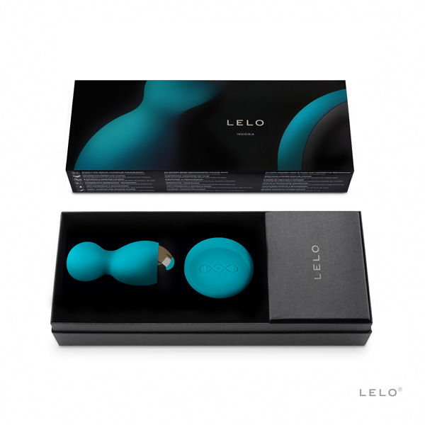 Œuf vibrant Lyla 2 bleu canard avec sa télécommande ronde dans le coffret noir Lelo, sphères vibrantes en silicone à piloter à distance, usage interne externe.
