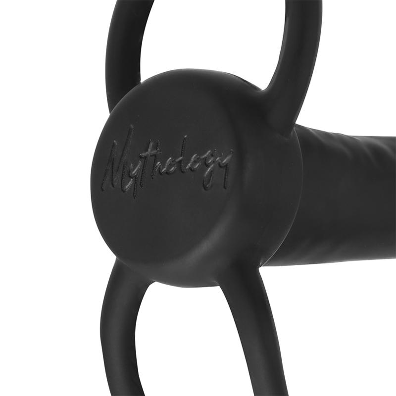 Gode anal Cobi Onyx silicone avec anneaux pénis et testicule — détail texture surface