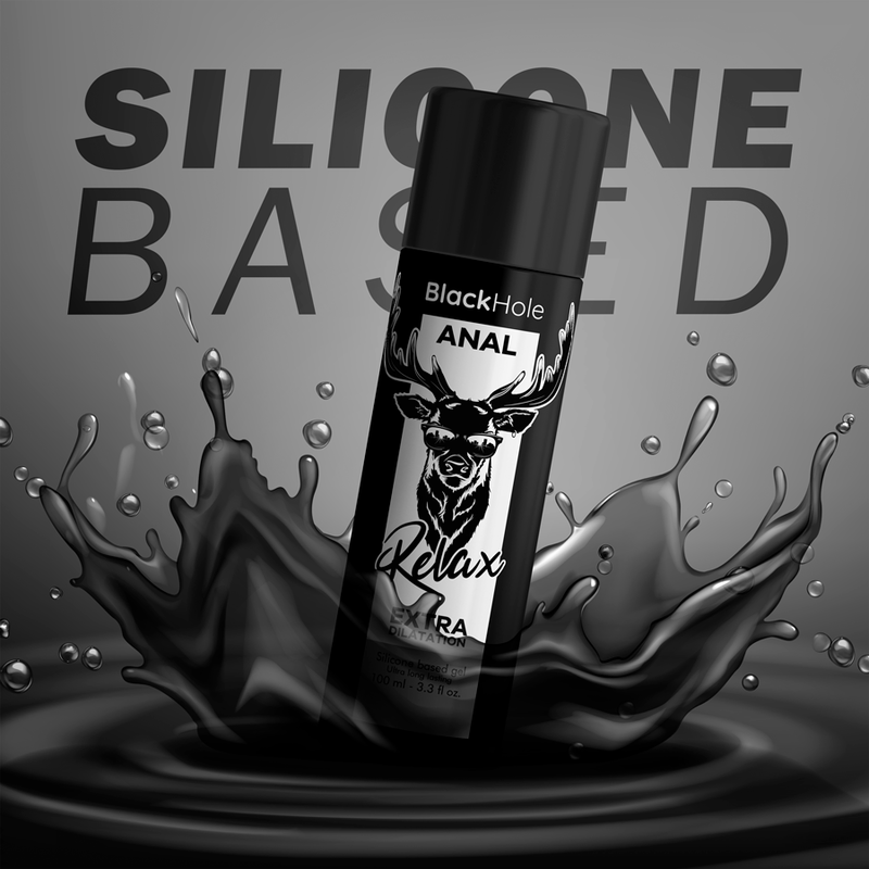 Gel anal Black Hole Relax base silicone sur grande eclaboussure noire, flacon au logo cerf, mention Silicone Based de la formule extra dilatation