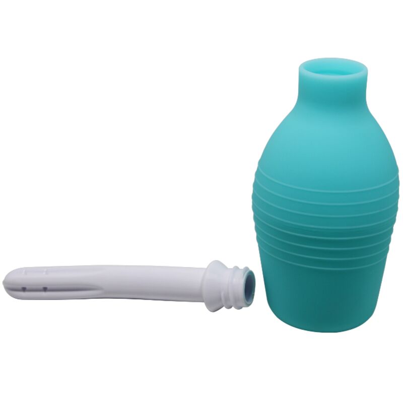 Poire de lavement Mr Play turquoise debout pres de sa buse amovible blanche, ampoule cannelee a presser, accessoire d'hygiene intime simple a remplir et nettoyer.