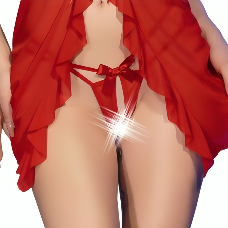 Gros plan sur le babydoll rouge Chilirose, voile transparent ecarte et noeud satin sur l entrejambe ouvert, detail suggestif de la nuisette.