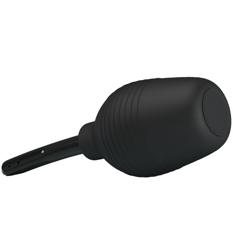 Poire de lavement Mr Play en silicone noir vue de trois quarts, ampoule genereuse a presser et canule souple integree, accessoire d'hygiene intime pour preparer la zone anale.
