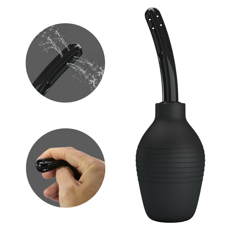 Poire de lavement Mr Play noire avec encarts montrant le jet d'eau de la canule et la pression de l'ampoule en main, accessoire d'hygiene intime souple et flexible.