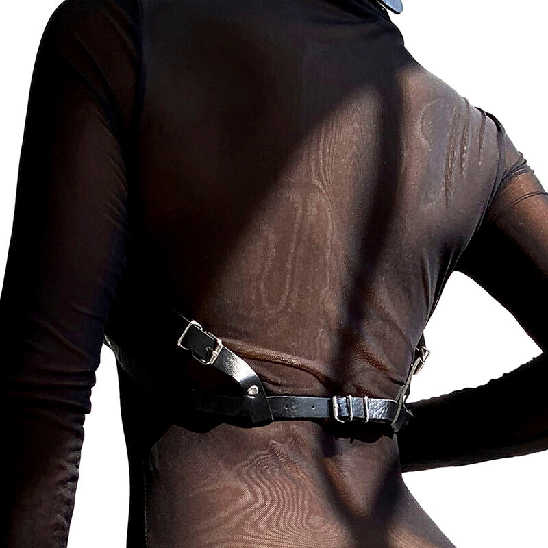 Harnais de poitrine en cuir noir — vue de profil
