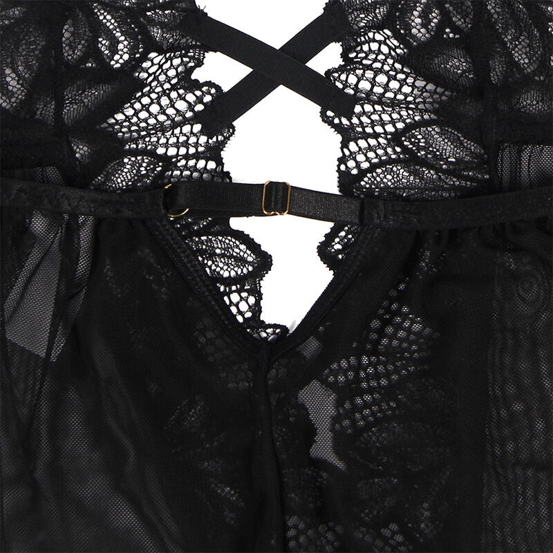 Détail du laçage croisé et de la boucle réglable au dos du teddy en dentelle noire Subblime, finition lanières et tulle de la lingerie sensuelle