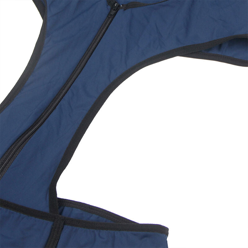 Gros plan sur les bandes et découpes contrastées du body policière bleu marine Subblime, illustrant la construction graphique et la maille extensible souple de la tenue de rôle.