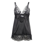 Babydoll à imprimé fleuri sur la poitrine — vue rapprochée